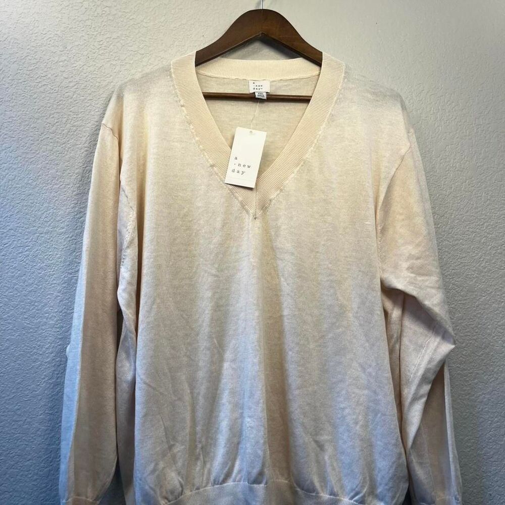 A-new-day Women's Cream and Tan Jumper